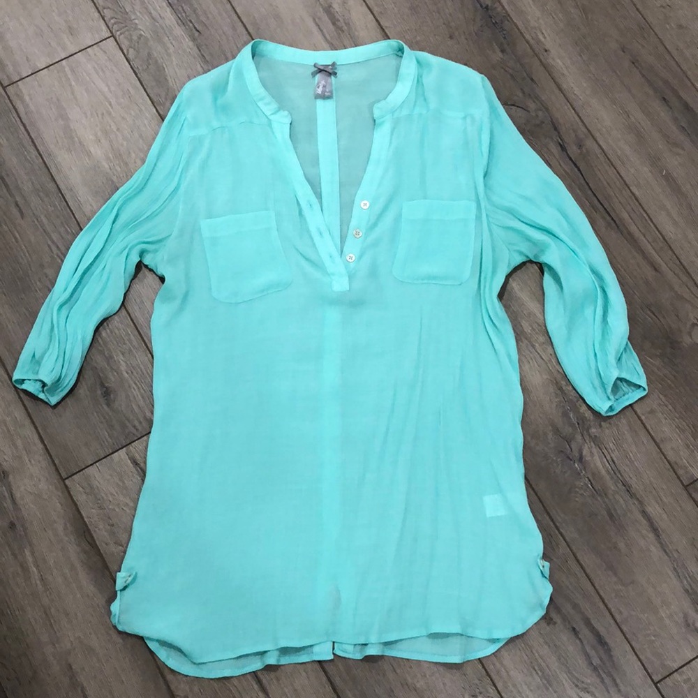 Teal top